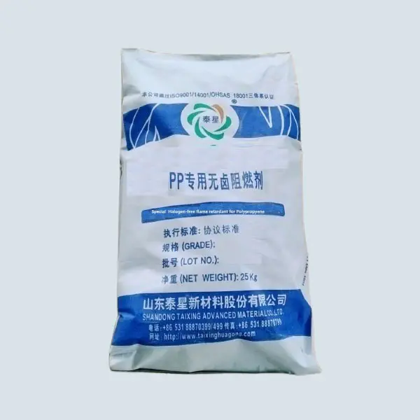 Polypropeenihalogeeniton liekin hidastin